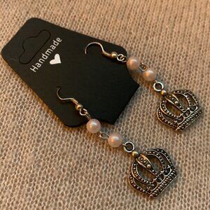 2x18$ ☃️ 🎁 Creation Earrings - Crown antique Silver tone / peal beads Earrings